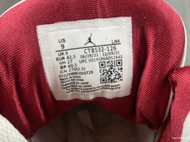 HYPE Red Retro CT8532-126 3 Cardinal Jordan 0722